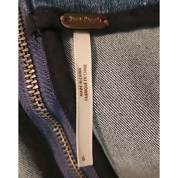 Free People Jean Skirt Size 6 Medium Wash Mini Zipper - Picture 3 of 6